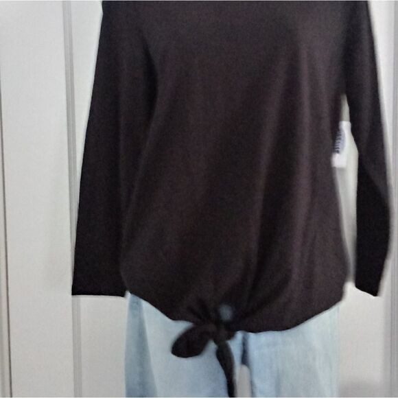 New Black Tie Front Top Med - Picture 3 of 4